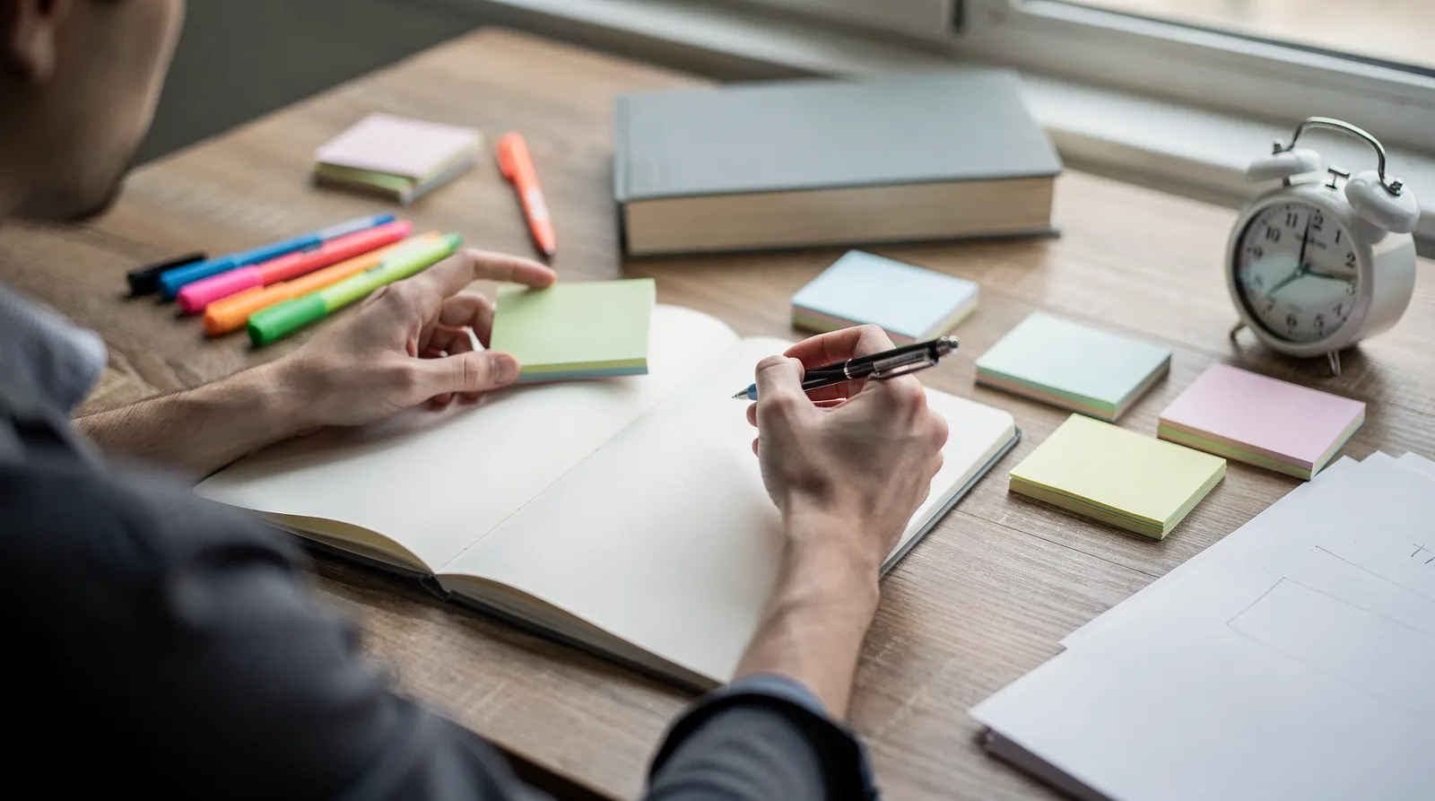 What Do You Need Before Writing Hooks in B2B Posts